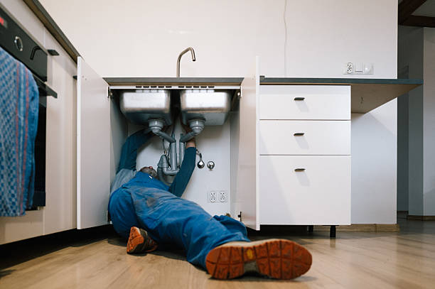 Professional Leak Detection technician working in University Park, TX